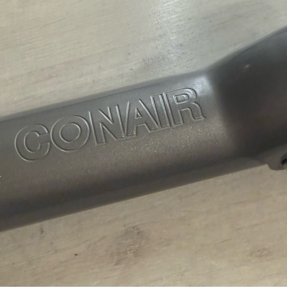 Conair infinity pro 1 1/2 “ curling iron